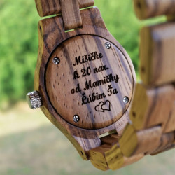 gravirovanie-od-mamicky-k-20-narodeninam-vini