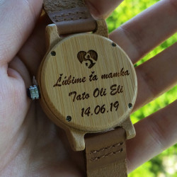 gravirovanie-s-laskou-pre -mamu-vini