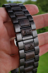 gravirovanie-zanamenie-strelec-remienok-vini