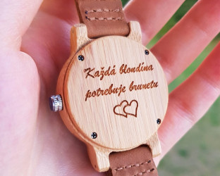 gravirovanie-blondina-bruneta-vini