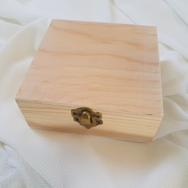 Drevená krabička Buk 12x12x5 cm