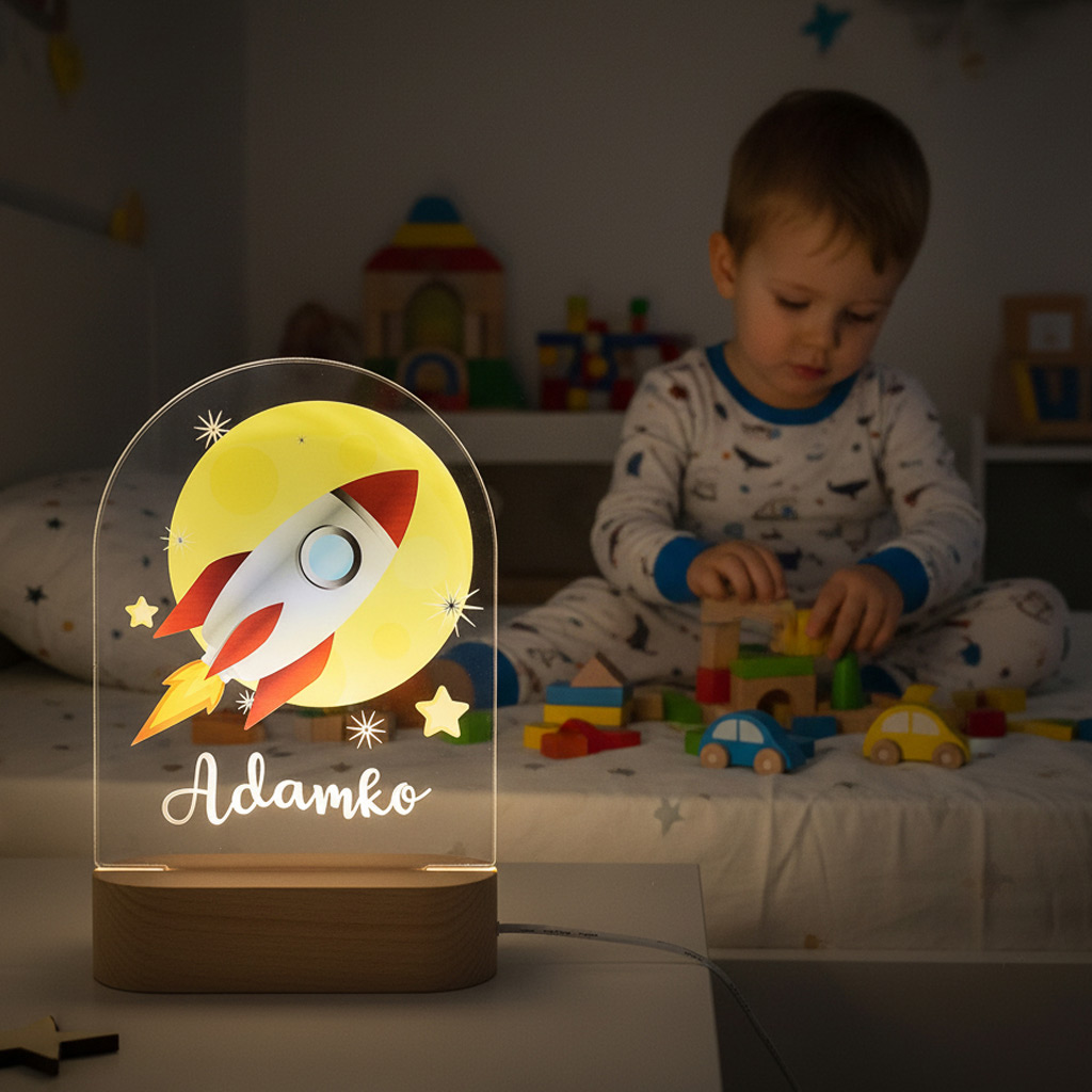 detska-nocna-lampa-s-vlastnym-menom-raketa-21-vini