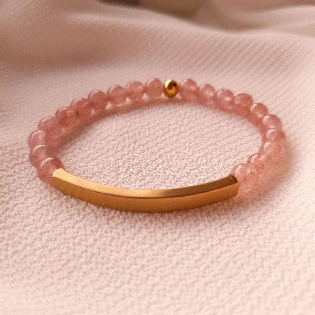 naramok-lasky-radosti-a-zenskej-energie-jahodovy-kremen-personalizovany-4-vini