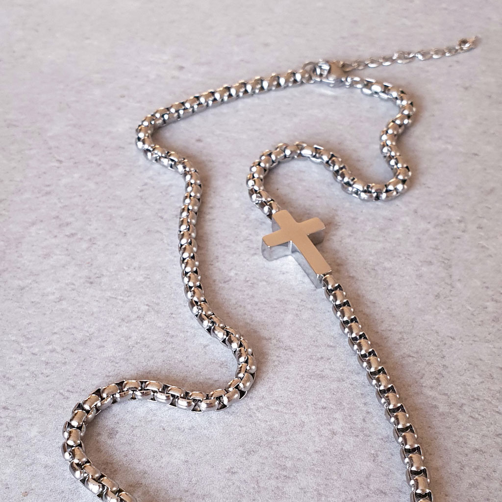 pansky-nahrdelnik-s-križikom-z-chirurgickej-ocele-3-vini