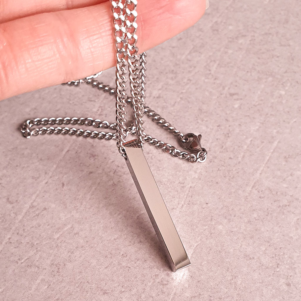 pansky-nahrdelnik-vertigo-personalizovany-z-chirurgickej-ocele-13-vini