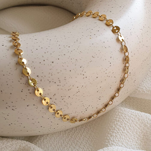 Jemný choker náhrdelník AURA z chirurgickej ocele – zlatá farba