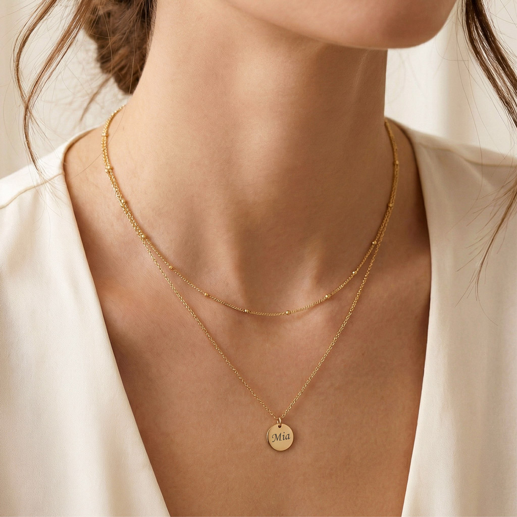 set-nahrdelnikov-grace-elegantny-personalizovany-set-5-vini elegantný vrstvený set náhrdelníkov GRACE s gravírovaným medailónom z chirurgickej ocele