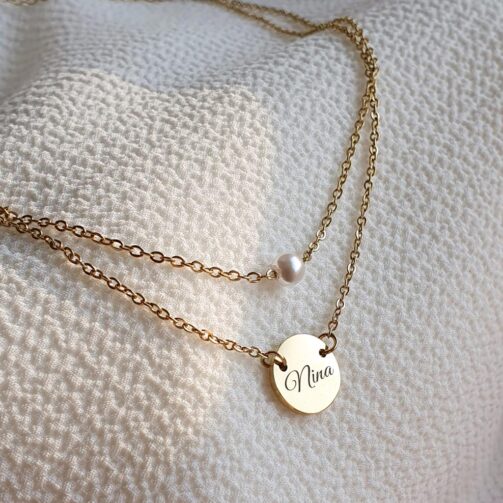 vrstvený set náhrdelníkov MIRACLE s perlou a gravírovaným medailónom